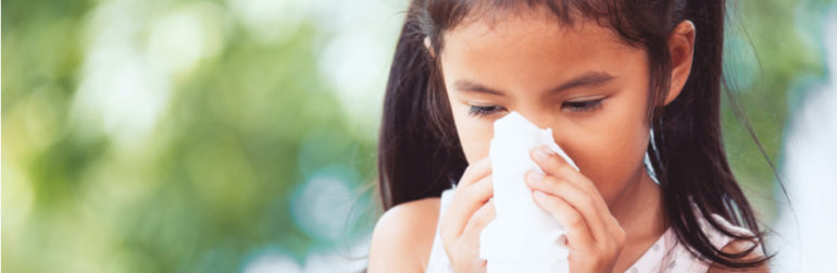 microbiote-diversifie-enfant-associe-risque-moindre-allergies