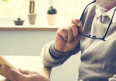 lire-bouger-cerveau-senior_920