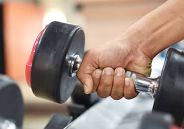 gagner-muscle-travaillant-leger-repete