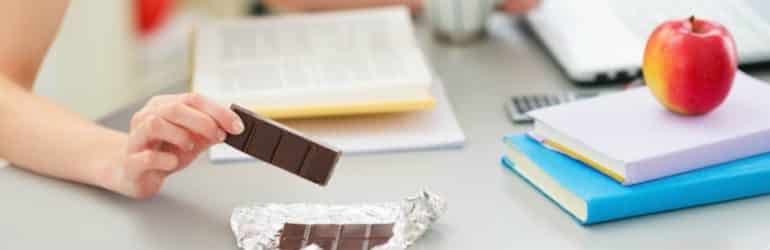 ados-mangent-chocolat-moins-gros