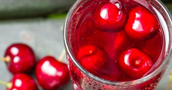 goutte-jus-cerise-eviter-crises