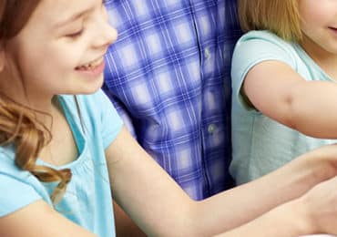 enfant-alimentation-equilibree-heureux