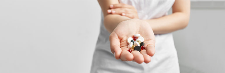 enfant-probiotiques-main