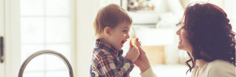 enfant-maman-alimentation