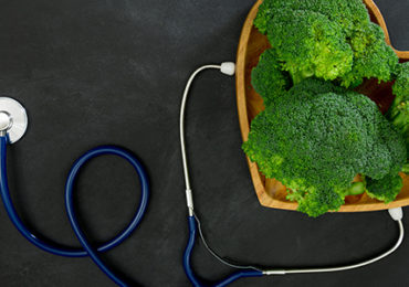 broccoli-plat-coeur-stetoscope