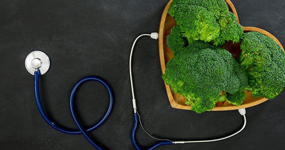 broccoli-plat-coeur-stetoscope
