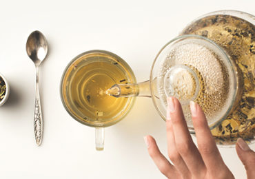 femme-the-tasse