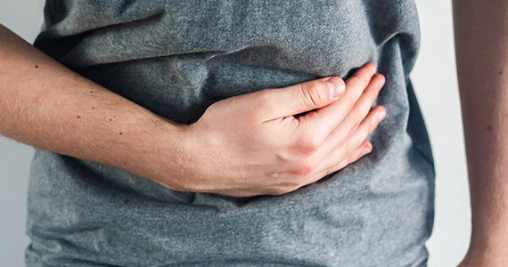 homme-troubles-gastro-intestinaux