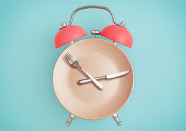 reveil-assiette-couverts-chrononutrition