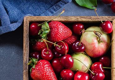 melange-fraises-cerises-pommes-bio