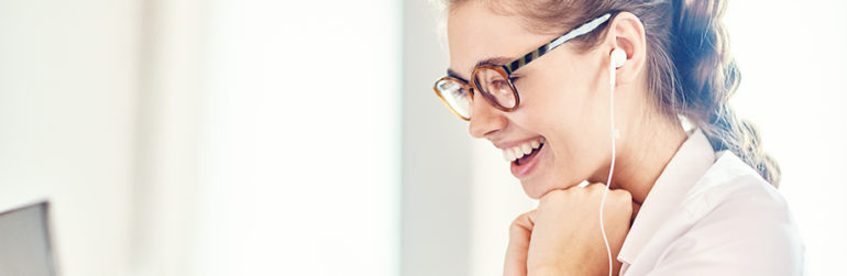 femme-souriant-concept-optimisme