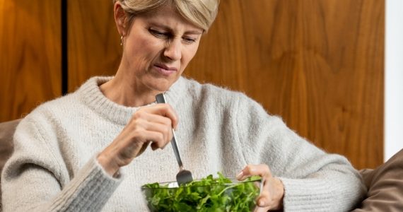 troubles-alimentaires-et-menopause-quels-symptomes