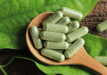 complements-alimentaires-base-plantes-clin-oeil