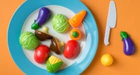 plastique-tout-etage-pyramide-alimentaire