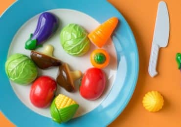plastique-tout-etage-pyramide-alimentaire